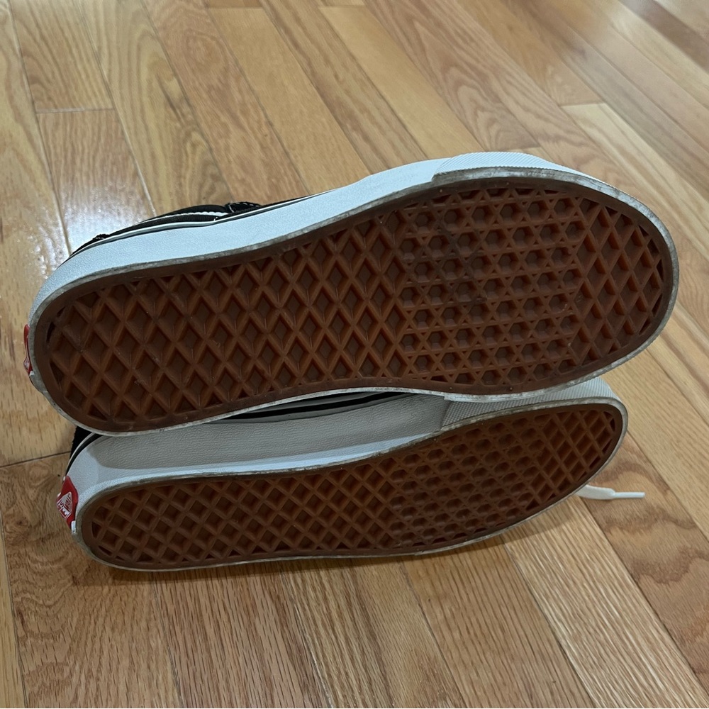 VANS - Picture 6 of 6